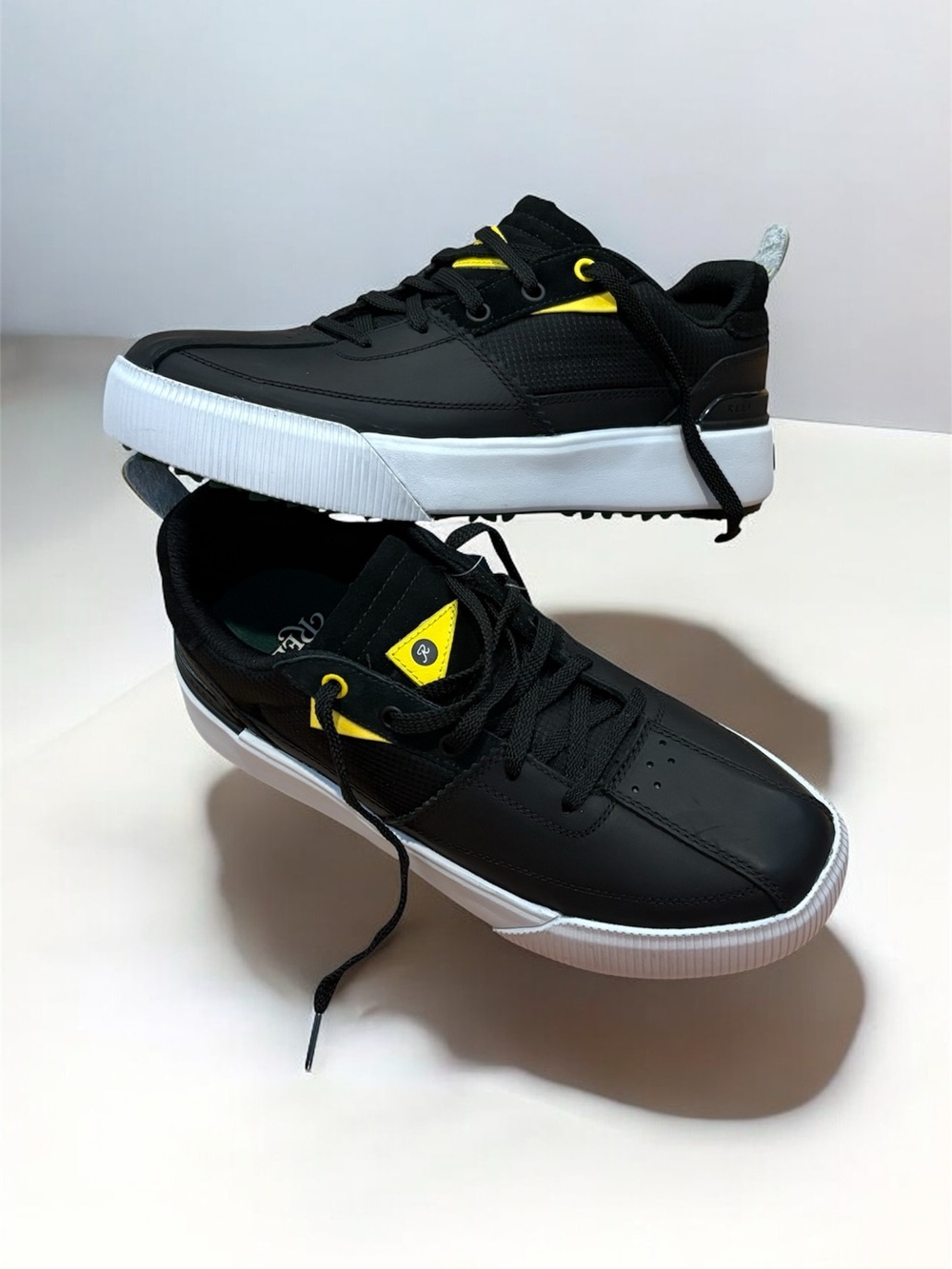 Black Leather Golf Sneakers by Reef Men's Size 8.5